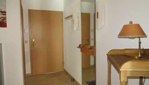 Weisses-Haus-am-Kurpark-Fewo-Waldblick - Foto 4