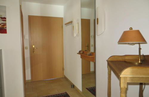 Weisses-Haus-am-Kurpark-Fewo-Waldblick - Foto 4