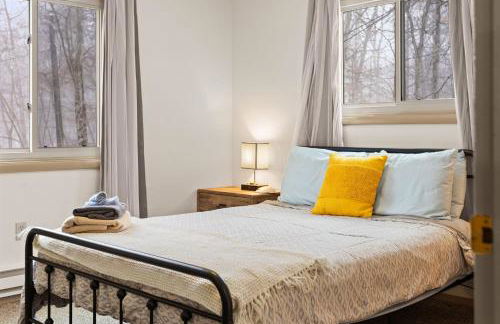 Vaulted Pines Lodge Hot Tub Game Room - Foto 24