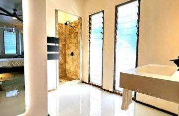 Breathtaking Oceanfront Home on Lava Rock Beach - Photo 46