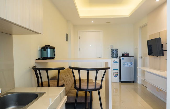 Compact 2BR with Sofa Bed at Parahyangan Residence - Foto 18