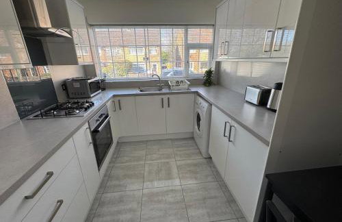 Modern 3-Bed Family Home in Quiet Sheffield Area - Foto 1