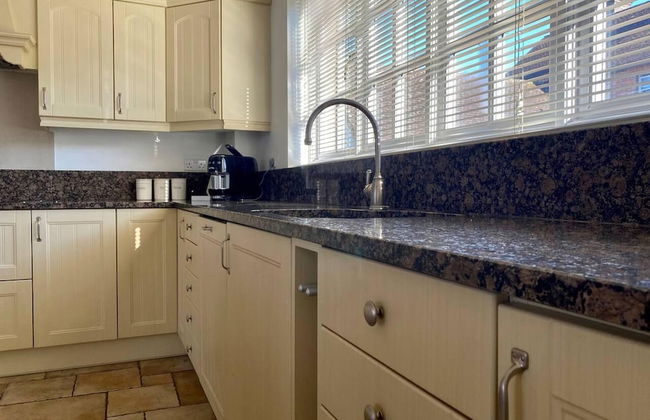 Idyllic Country Retreat With Wow Views & Lush Pool - Foto 20