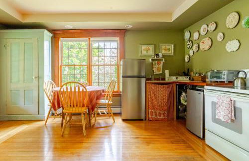 Spooner House - Photo 8