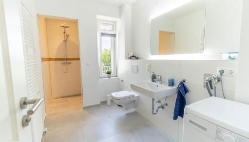 *NEU* 2 Zi, offene Küche, Balkon - Photo 3