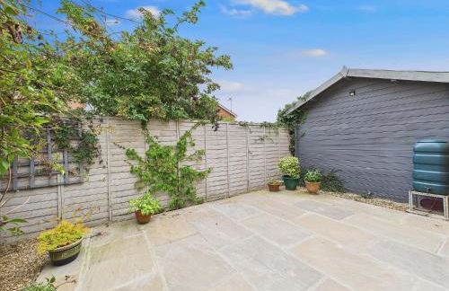 Bijou Abode- bungalow with free private parking - Foto 21