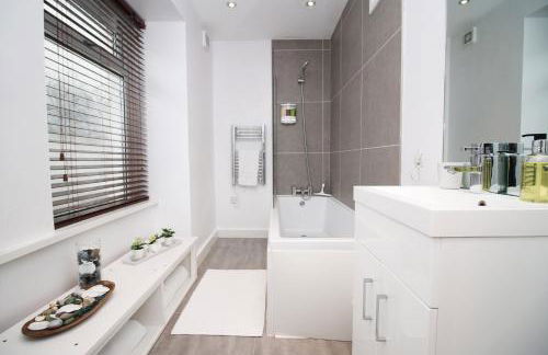 Coastal penarth dream! Close to Cardiff superb location near bars and restaurants! Dog friendly and welcome breakfast pack! - Foto 19