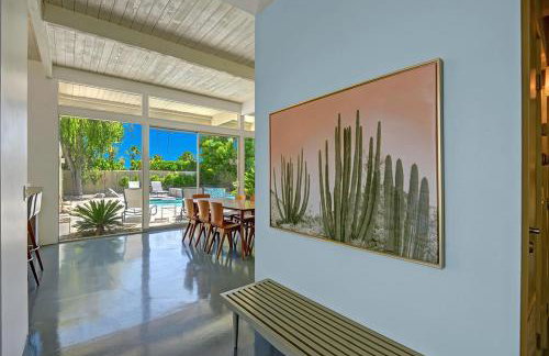 Retro Rendezvous Pool and Spa MidCentury Modern Home - Foto 10