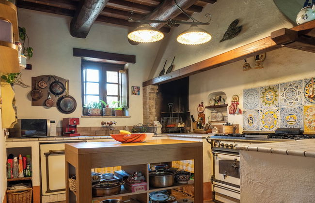 Tenuta di campagna con piscina immersa nel verde - Foto 16