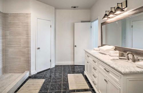 Gingerland Ranch in Del Valle Game Room and Porch - Foto 17