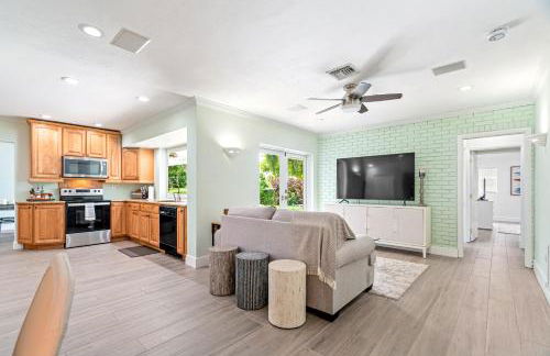 Spacious 4BR/3BA pool home, stylishly decorated - Foto 24