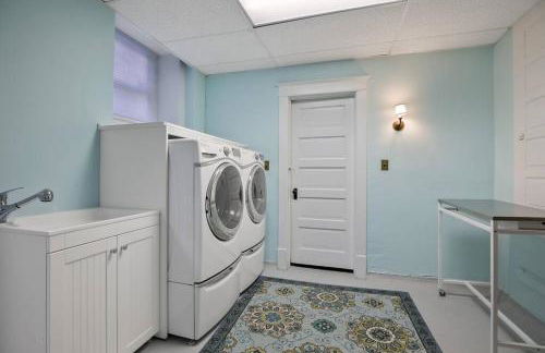 Luxury 6600 sq.ft Stunning Home/Sleeps 10+ - Foto 27