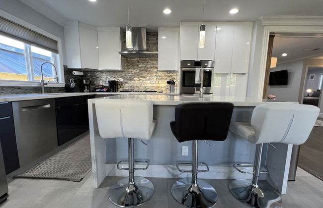 Upscale Modern 4BR Torrance House Built 2018 w Garage Fenced Yard Patio p79 - Foto 3