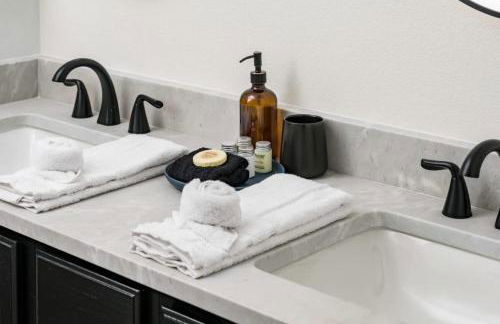 Artist Getaway In Downtown Westminster - Foto 44