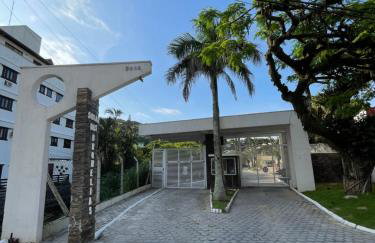 Lindo Apto com suíte perto da praia, no centro de Bombinhas - Photo 7