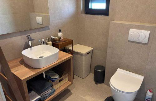 Vila Kumpanija with Pool by Vacay Villas - Foto 20