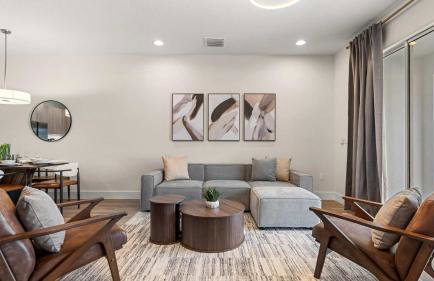 Upstay Pristine 3BR Home with Private Pool & BBQ - Foto 9