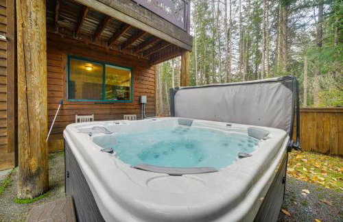 19 Mi to Slopes at Crystal Mtn Getaway with Hot Tub - Foto 26