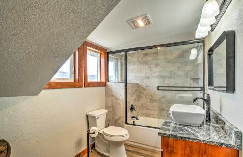 Secluded Bonanza Home with Antique Furnishings - Foto 24