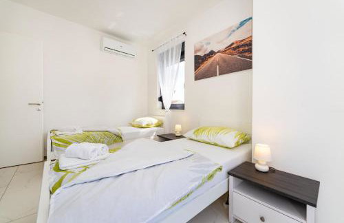 Villa Essenza Mare in Vodice with private pool & pet friendly - only 650 meters from the beach - Photo 21