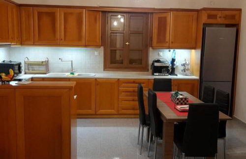 Παραθαλάσσιο εξοχικό σπίτι με θέα τον κόλπο Βάρης - Photo 4