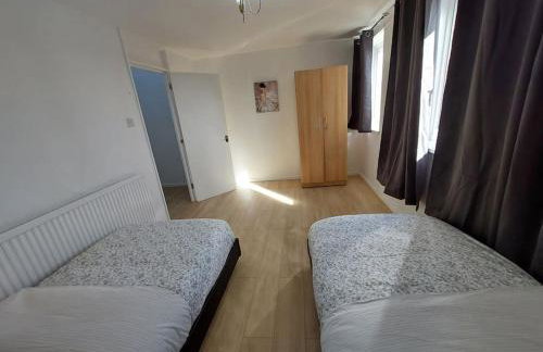 5 Bedroom House in Romford - Foto 10