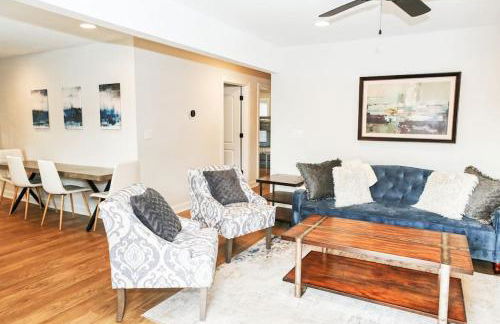 Three Bedroom Outdoorsy Escape in Huntersville - Foto 5