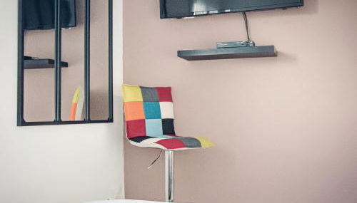 Studio cosy les pieds dans l'eau, climatisé, Parking privé, Vue montagne - Foto 4