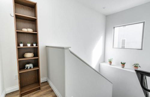 Your Home in San Diego - Two-car Garage - Foto 53