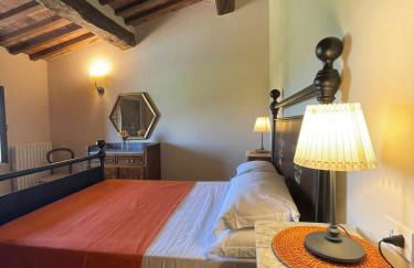 Podere I Sorbi, Spacious Tuscan Villa in Lajatico, Near Pisa & Volterra - Foto 23