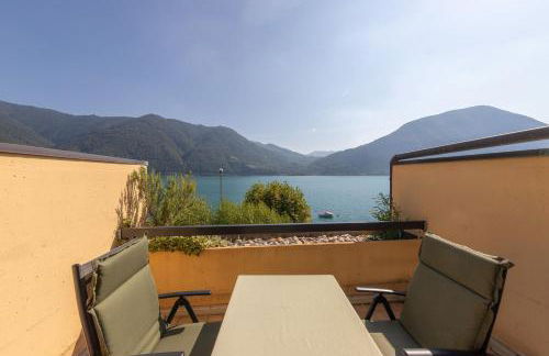 LakeStudio with Private Beach - Photo 15