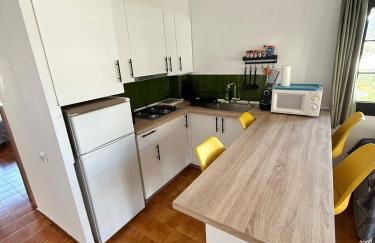 Apartamento en la Escala con piscina y parking - Photo 11