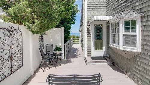 Bayfront Plymouth Gem with Sunroom, Steps to Shore! - Foto 2