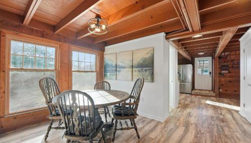 Renovated 1950s Barndominium Pet-Friendly & Modern - Foto 5