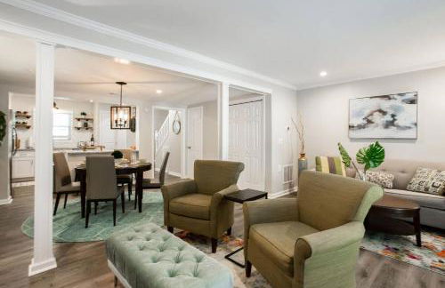 Modern + Cozy Townhome - minutes to Avalon w/king - Foto 28