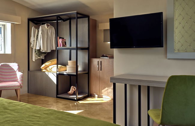 Koukounaria Hotel & Suites - Photo 31