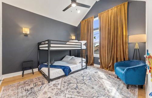 Brand New 3BR 2 5BA Home with Hot Tub - Photo 23