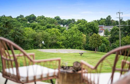 4BR, 2 & half Bath, Hot Tub, Private Parking, Near Ark - Foto 23