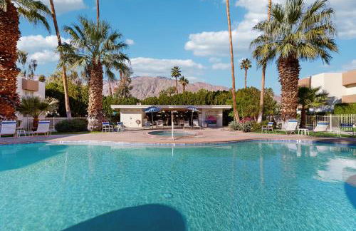 Stylish, Dog-Friendly Condo with Grill, shared Pool and Spa - Close to Downtown - Foto 19