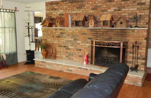 Secluded Cabin Rental for a Large Group Getaway on the Shenandoah River near Luray, Virginia - Photo 20