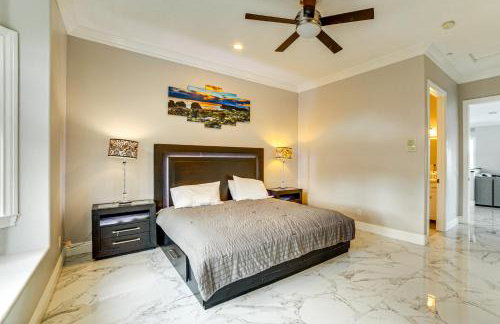 Expansive Riverside Mansion! Luxe, Family Friendly - Foto 23