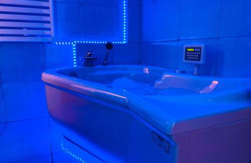 Lusso & Relax - 3 Camere, Jacuzzi, Parcheggio - Foto 12