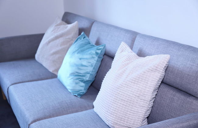 Captivating 1-bed Apartment in Nottingham - Photo 6