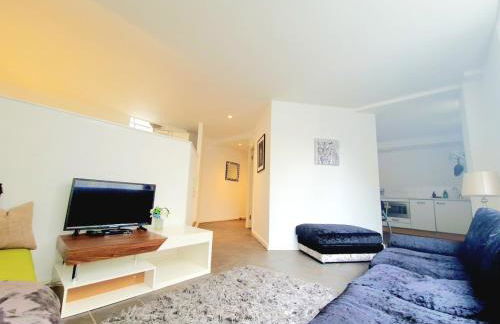 Birmingham City Centre Apartment Lift TV - Foto 21