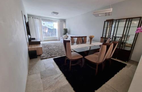 Mansão Casa Blanca em São Roque c/ 5 vagas garagem - Foto 18