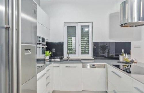 Luxury Villa,private pool, sauna,Jacuzzi,near Split - Photo 56