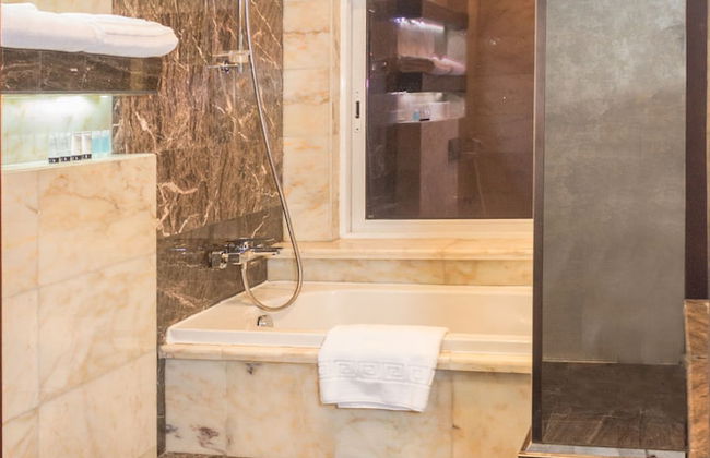 Blaire Executive Suites - Photo 42