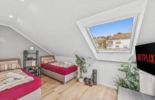 BAT Home Solutions Trierweiler - alles was ein Hotel nicht bietet - 5 Apartments 40 bis 120 qm für bis zu 29 Personen - 5-Raum-Apartment barrierefrei - 60 qm Balkon mit Blick bis Luxemburg - einzeln bis komplett buchbar - 3 Min zur A64 - Foto 39