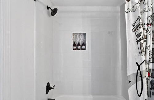 Cozy 2-Floor Home 5BR 3BA 2 Kitchens Backyard - Foto 55