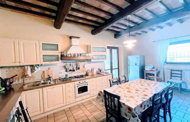 Detached Villa - Sleeps 10 - Pool - Pergola - Playground for Children - Wifi - Foto 68